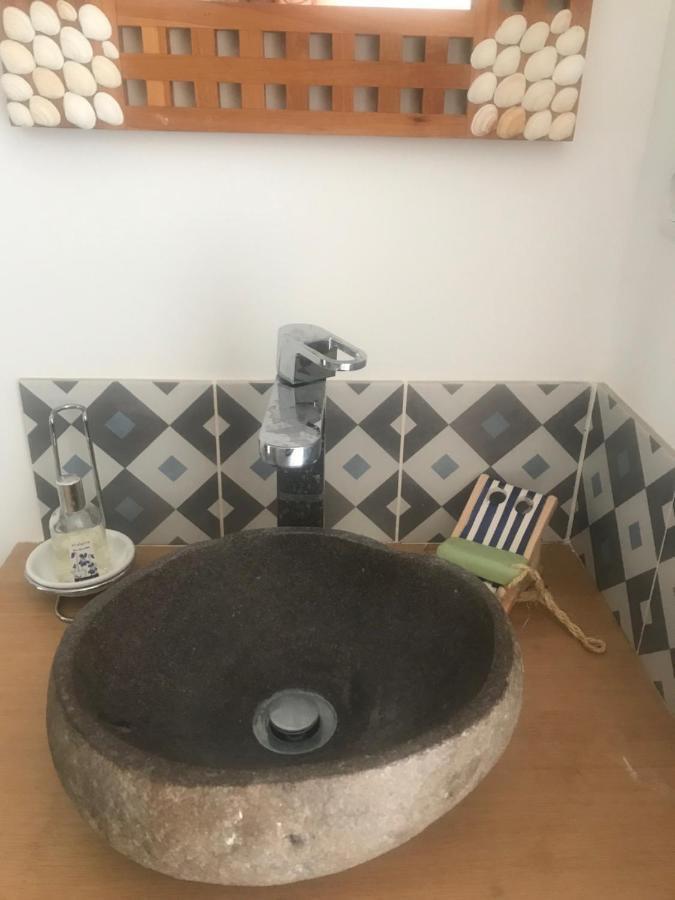 Ma Cabane De Pecheur Pieds Dans L'Eau - Lit Queen Size Saint-Mandrier-sur-Mer Exterior foto